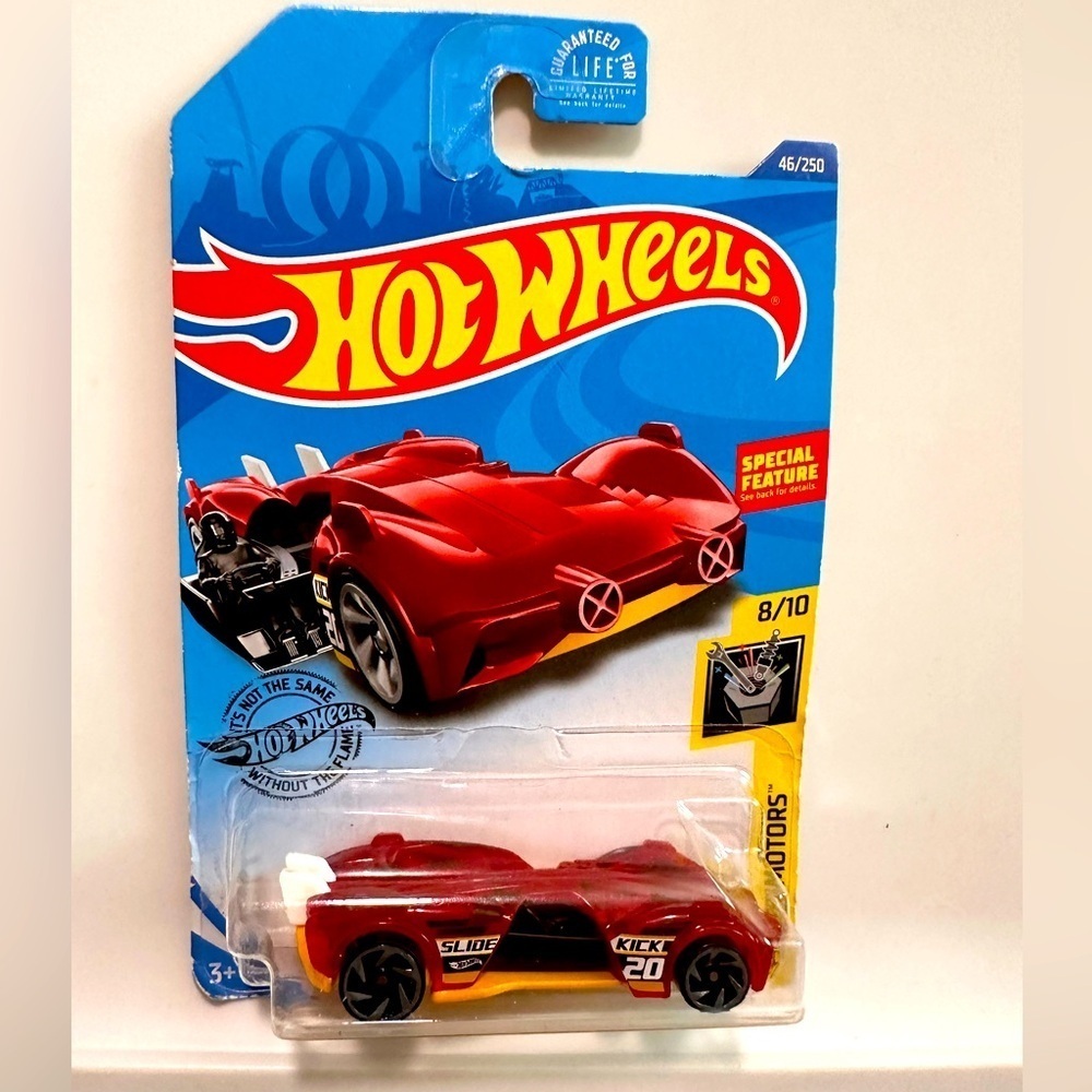 2020 Hot Wheels Experimotors 8/10 SLIDE KICK Trans Red GHB99 New